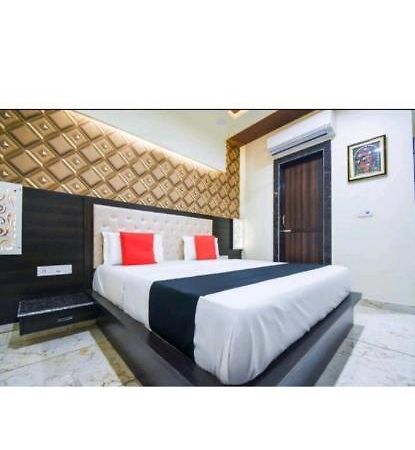 Hotel Ravi Residency ชลันธระ ภายนอก รูปภาพ
