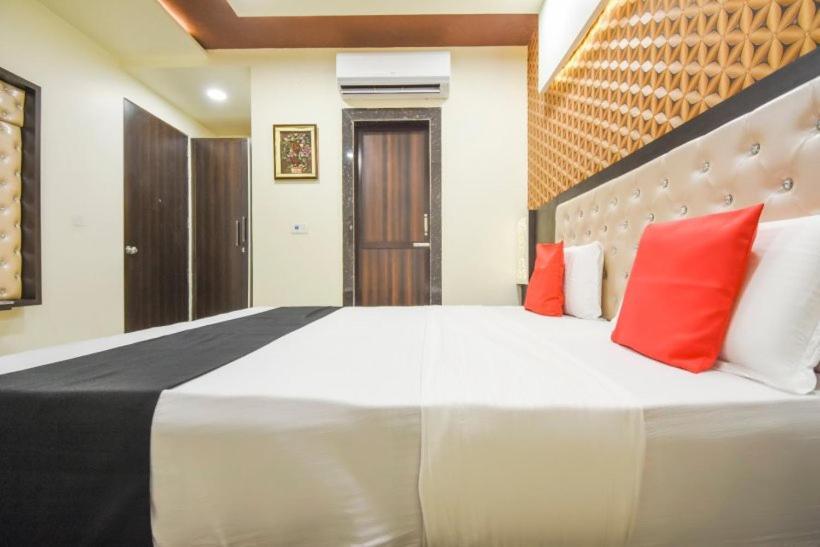 Hotel Ravi Residency ชลันธระ ภายนอก รูปภาพ