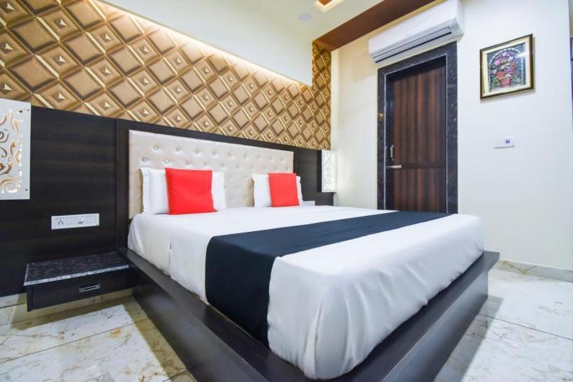 Hotel Ravi Residency ชลันธระ ภายนอก รูปภาพ